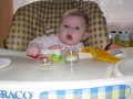 Elya dans sa chaise - 002 * 1024 x 768 * (84KB)